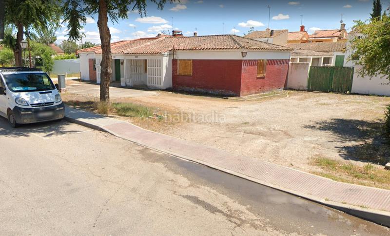 Foto 2e8abbe1-4aac-4ee7-9150-536650f81c87. Casa adossada a calle de leon ruiz ruiz 13 a La Montaña - El Cortijo Aranjuez