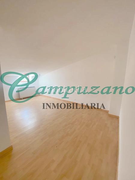 Foto ab8fe821-6d07-4e70-9338-69531c82e3d8. Pis a calle de la iglesia 6 a Cercedilla