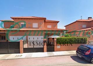 Reihenhaus in Calle 11 de marzo 3