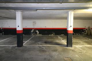 Car parking en Calle ricardo de la vega 6