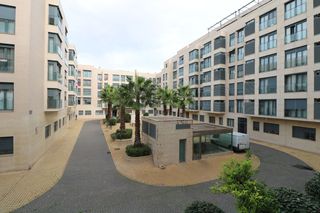 Parking voiture à Plaza benjamín palencia 1
