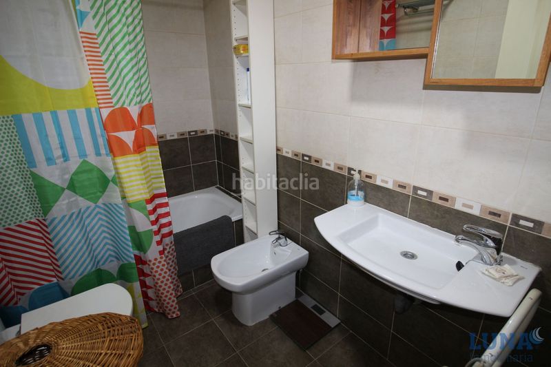 Foto b8c4594c-5d2c-4ae0-973a-daeb3f7df903. Piso en calle magallanes 2 en Universidad Getafe