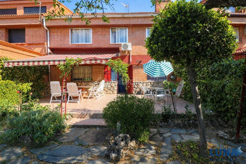 Foto f80c2f7e-94cd-46b2-a1f7-3c018c26affc. Casa adosada en Sector 3 Getafe