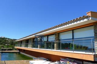 Xalet  Gavarres. Platja darovilla
