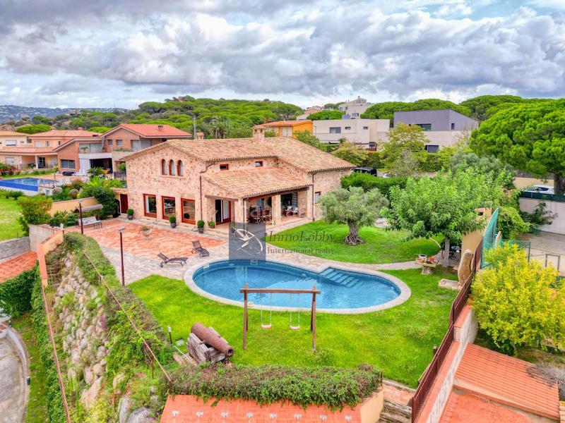 Foto 7cff5a9d-5656-442b-bc65-2d46be1c1872. Chalet mit heizung parking pool in Sant Pol Sant Feliu de Guíxols