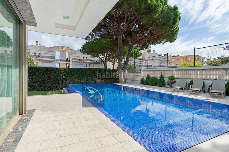 Foto 2c2d0758-b257-4404-88fc-fba4959a54a8. Xalet amb calefacció aparcament piscina a Fenals Platja d´Aro