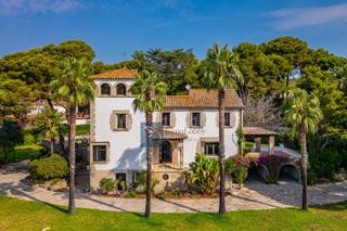 Maison  Del pins. Castellplatja darocasa
