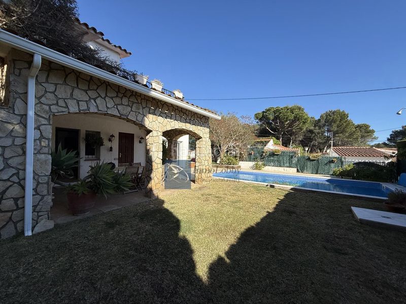 Foto c0127c4a-e569-4efa-8f85-2389e0cbe7cb. Casa amb calefacció aparcament piscina a S´Agaró