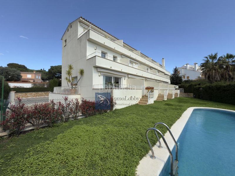 Foto 980f1b52-4a2c-42a6-b889-1101f2c0b4dc. Casa adossada amb calefacció aparcament piscina a S´Agaró