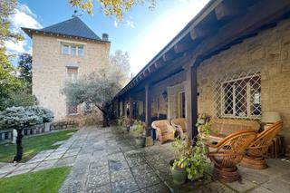 Xalet a Colonia. Elegante chalet de piedra en la colonia de torrelodones