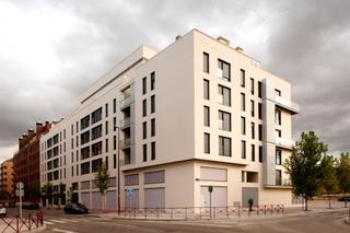 Local Comercial en Calle Monasterio de San Pedro de Alcántara