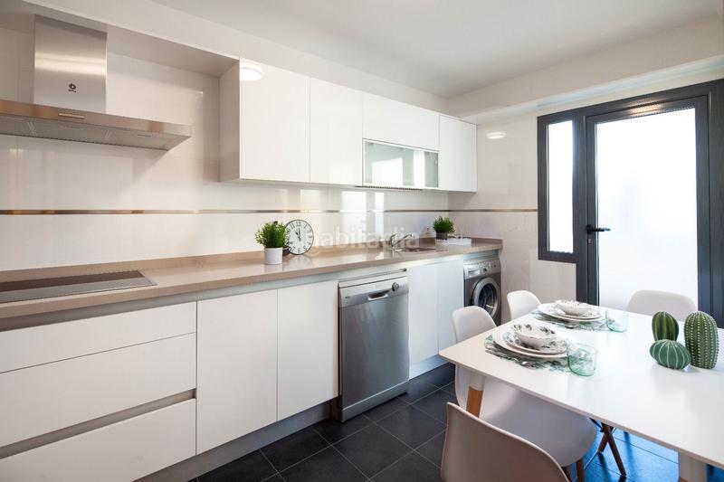 Foto 135cf44e-9a63-4301-a2c8-61b1ff12ec3a. Location appartement avec parking dans Los Molinos - Villa Blanca Almería