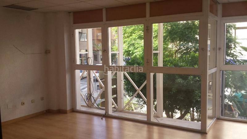 Foto ad3b1ad1-fc15-4eed-8b3c-b9a2fb4e2977. Alquiler oficina en Pabellón - Estación - El Corte Inglés Ejido (El)