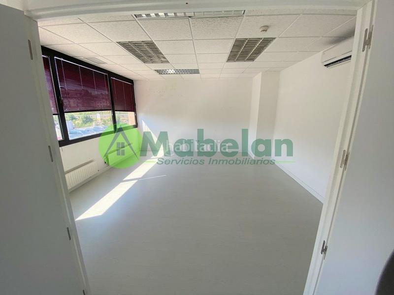 Foto d496cdb5-a882-492e-acd5-cb3e4d510b33. Affitto ufficio con riscaldamento parcheggio in Marazuela-El Torreón Rozas de Madrid (Las)