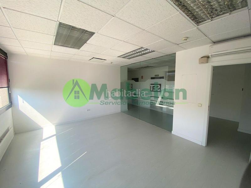 Foto 132d3ee8-6d0b-4db4-8b27-6f9e1ab4280a. Location bureau avec chauffage parking dans Marazuela-El Torreón Rozas de Madrid (Las)