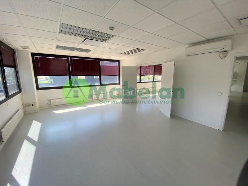 Foto 688528e2-1605-4eb2-8c01-5f1f9df81896. Location bureau avec chauffage parking dans Marazuela-El Torreón Rozas de Madrid (Las)