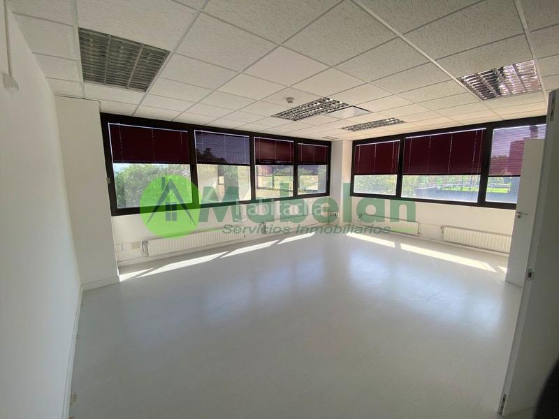 Foto 93833ff7-9252-4f34-8db7-de436bb59c07. Location bureau avec chauffage parking dans Marazuela-El Torreón Rozas de Madrid (Las)