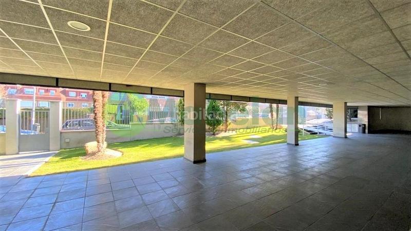 Foto 6a881c77-675d-4d04-9889-cd0d1babcb7f. Alquiler oficina las rozas, el pinar. oficina de 171m2, muy luminosa, primera planta en edificio representativo. en Rozas de Madrid (Las)