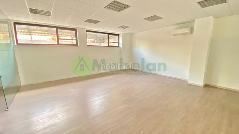 Foto ffbf6c65-5176-46ab-8f64-66f05f0f8d97. Affitto ufficio con riscaldamento in Las Matas-Peñascales Rozas de Madrid (Las)