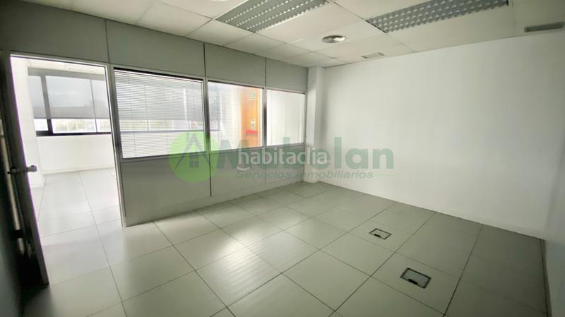 Foto 4853181f-ea4e-4f6a-badd-d99da2541b45. Rent office space with parking in El Pinar-Punta Galea Rozas de Madrid (Las)