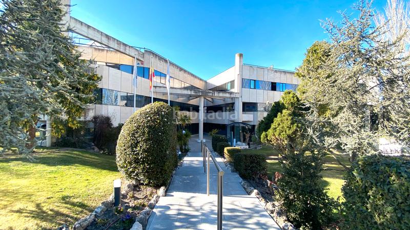 Foto b8f5055d-5621-44f6-8023-f27b7ba0baec. Rent office space with parking in El Pinar-Punta Galea Rozas de Madrid (Las)