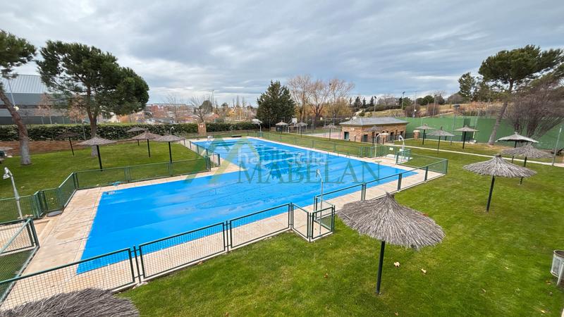 Foto 80fd15a4-6f47-4a73-a855-7efa563fc866. Appartamento con riscaldamento piscina in Golf-El Carralero Majadahonda