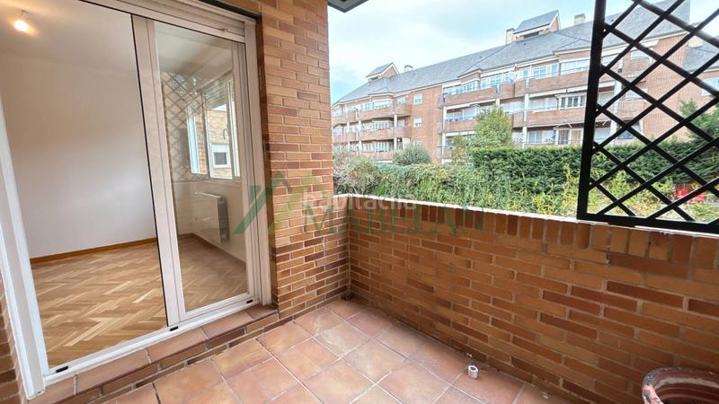 Foto d29417b9-ef5b-4c33-aa96-44b9aa4e71dd. Appartamento con riscaldamento piscina in Golf-El Carralero Majadahonda