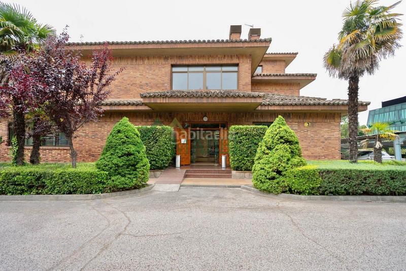 Foto 05fd9531-4f1a-4e56-b82f-23074bf97f7e. Rent office space with heating parking in La Florida - El Plantío Madrid
