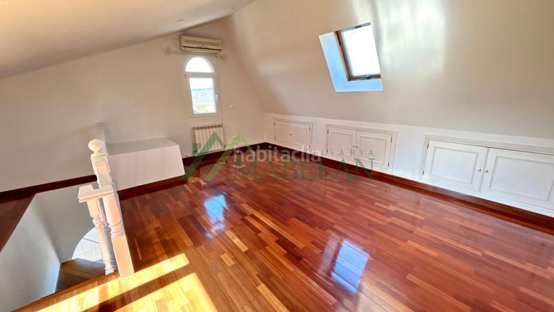 Foto 20fb631d-83c4-4d35-9c07-9f008370965d. Casa a schiera con camino riscaldamento parcheggio piscina in Rozas de Madrid (Las)