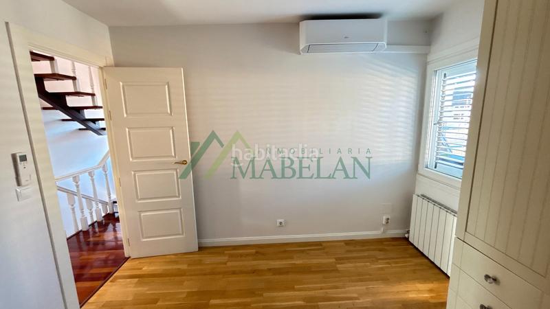 Foto bdcb5f34-532f-4a49-9365-45f27eecdf32. Semi detached house with fireplace heating parking pool in Rozas de Madrid (Las)