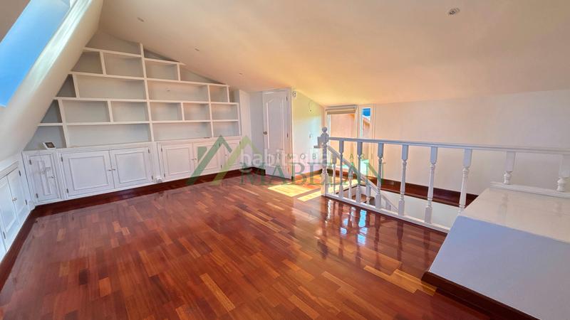 Foto bf33f914-2b22-46bc-bc74-2732e0ae274c. Semi detached house with fireplace heating parking pool in Rozas de Madrid (Las)