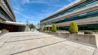 Office space in El Pinar-Punta Galea. Las rozas, punta galea, oficina muy luminosa. edificio represent