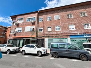 Pis a Carlos Ruiz. Piso, primera planta, sin ascensor, exterior, 55m2.