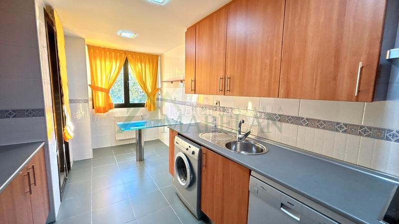 Foto d733556a-9e64-486d-923c-c391574b0a01. Rent flat with heating pool in El Cantizal Rozas de Madrid (Las)