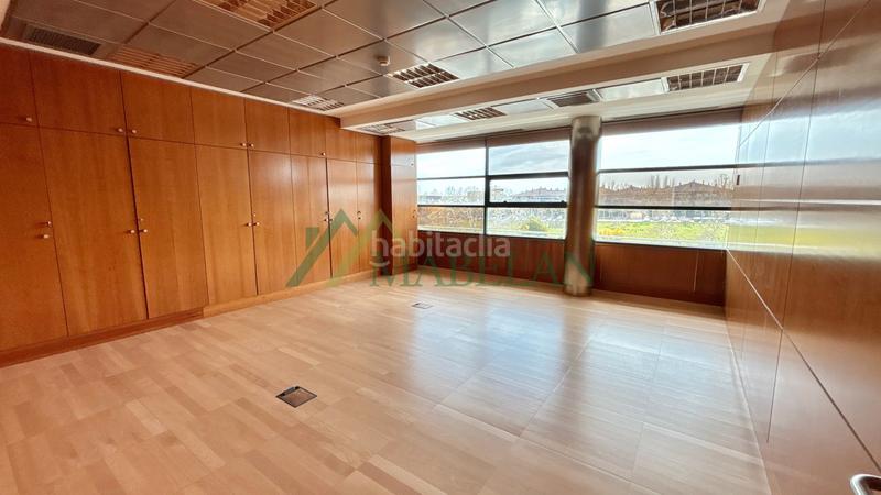 Foto 98ed16cf-d0ac-4ea6-89b9-b2ed62df9e0d. Lloguer oficina amb calefacció a El Pinar-Punta Galea Rozas de Madrid (Las)