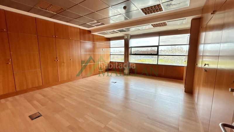 Foto f545ff3e-f164-4aa9-b67b-bff6e0d09253. Lloguer oficina amb calefacció a El Pinar-Punta Galea Rozas de Madrid (Las)