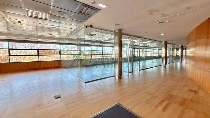 Foto 35fbae8a-77ef-4550-b4a9-b4a3450c2914. Rent office space with heating in El Pinar-Punta Galea Rozas de Madrid (Las)