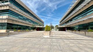 Location Bureau en El Pinar-Punta Galea. Las rozas, punta galea, oficina muy luminosa con vistas abiertas