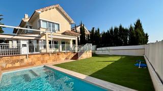 Location Chalet à Pueblo. Pozuelo de alarcón - centro. chalet independiente, 400m2. 5 dorm