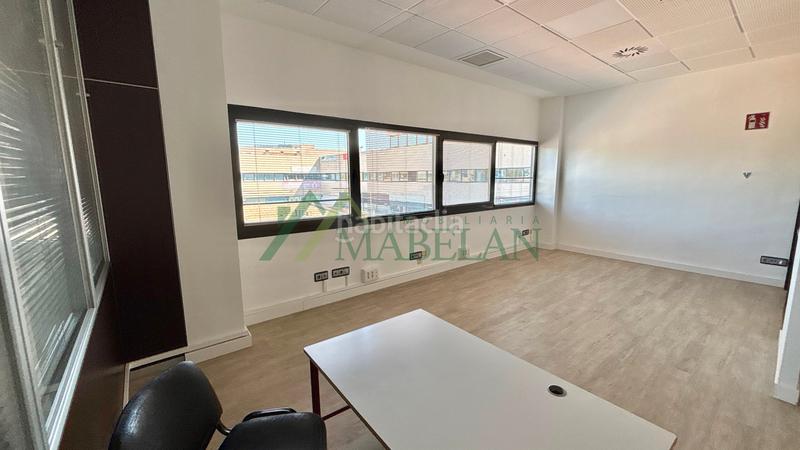 Foto 5687c093-bc29-4f7b-92e4-a8b8cf428903. Miete büro mit heizung in Europolis Rozas de Madrid (Las)