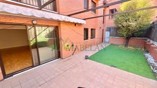 Planta baja  Calle ciudadela. Piso-bajo, 135m2, 3 dormitorios, 2 baños, amplio jardín.