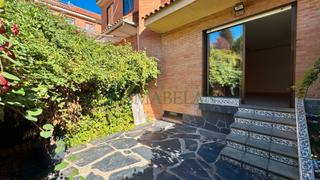 Miete Reihenhaus in Casco Antiguo. Boadilla del monte, centro residencial, chalet adosado en cuatro