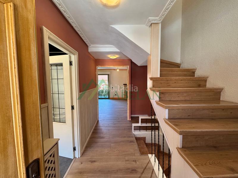 Foto 2af61dcd-ef27-43e4-bc71-a6956dd88076. Location maison jumelée avec chauffage parking piscine dans Boadilla del Monte