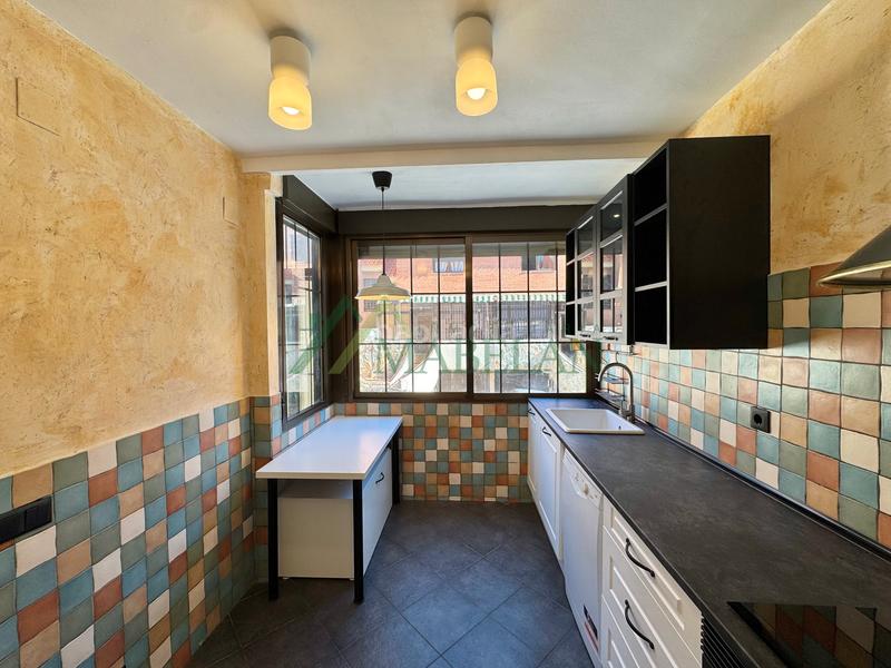 Foto 8f683595-5526-4dd5-81c0-02389f409bfe. Location maison jumelée avec chauffage parking piscine dans Boadilla del Monte