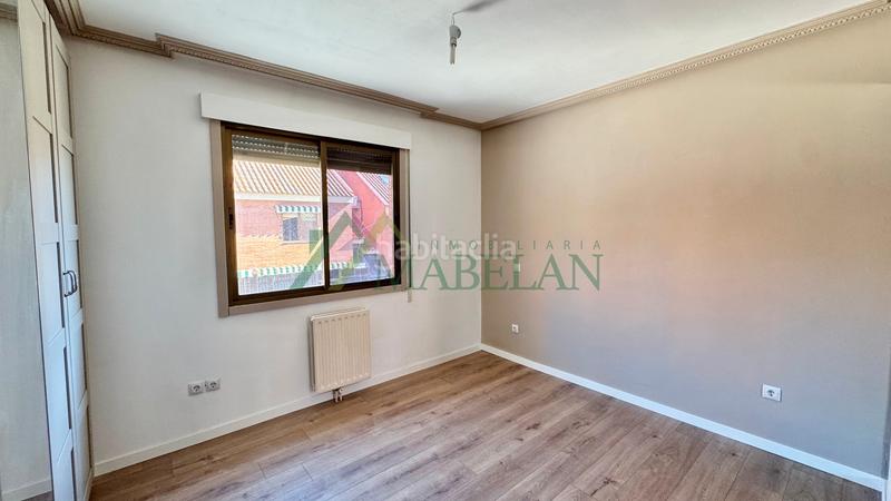 Foto 33889273-a886-4fbc-a04e-6a4737dbe7e7. Miete reihenhaus mit heizung parking pool in Casco Antiguo Boadilla del Monte