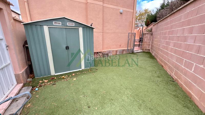 Foto 0a3efc0a-8b67-4fe4-bd09-f1959f65c954. Chalet . chalet independiente en perfecto estado! 200m2 construidos en dos plantas, con jardín de 148m2. parcela 253m2. en Torrecaballeros