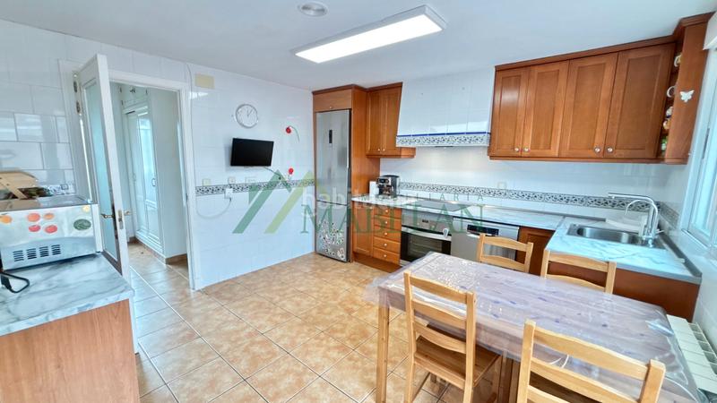 Foto 36dfb6e5-80c9-4641-9287-d1b1780c9faa. Chalet . chalet independiente en perfecto estado! 200m2 construidos en dos plantas, con jardín de 148m2. parcela 253m2. en Torrecaballeros