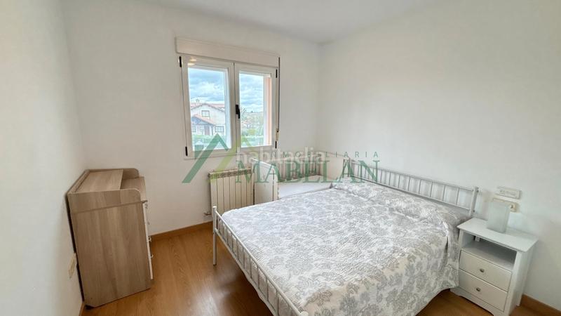 Foto 4c44a17c-30cc-4132-9945-f00443427152. Chalet . chalet independiente en perfecto estado! 200m2 construidos en dos plantas, con jardín de 148m2. parcela 253m2. en Torrecaballeros