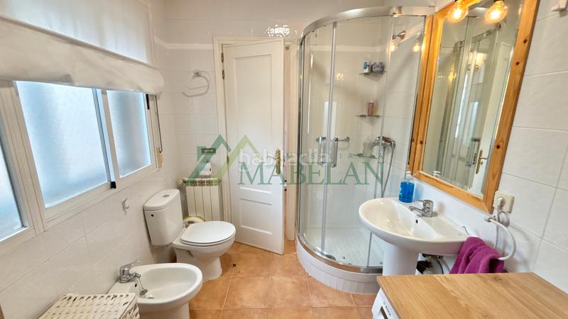 Foto ad818e54-d539-492e-9329-c8af326fd2e5. Chalet . chalet independiente en perfecto estado! 200m2 construidos en dos plantas, con jardín de 148m2. parcela 253m2. en Torrecaballeros