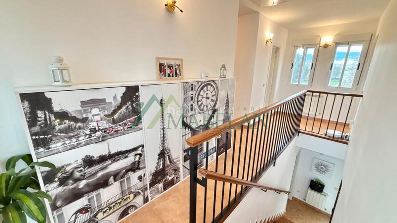 Foto bee5a972-77b9-4fa9-8bc5-1adc4376bd8e. Chalet . chalet independiente en perfecto estado! 200m2 construidos en dos plantas, con jardín de 148m2. parcela 253m2. en Torrecaballeros